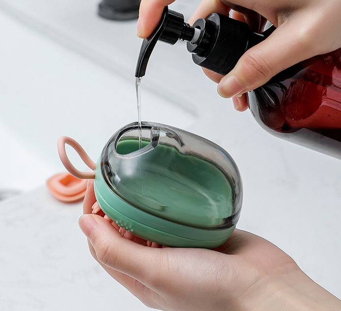 New 2-in-1 Pet Cat Dog Cleaning, Bathing, and Massage Shampoo Soap Dispensing Grooming Brush